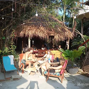  Séjour chez l'habitant The Seaside And Bar